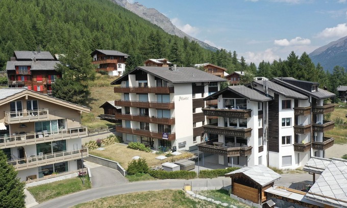 Saas-Fee Apartment | Lovely 1-bed Apartment in Saas-fee