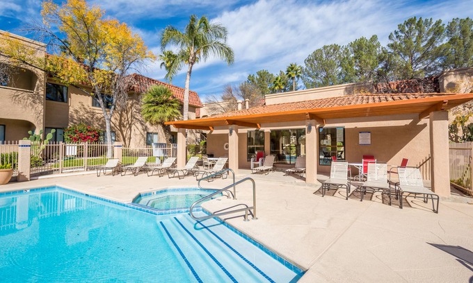 Skyline Bel Air Estates Condo | Lovely 1 Bedroom Condo with Pool. Sleeps 4