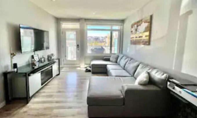 Symons Valley Condo | Lovely 1bd 1 bath condo w/ parking