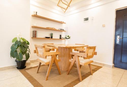 Lavington Apartment | Lovely 2 bedroom apartment with a beautiful view