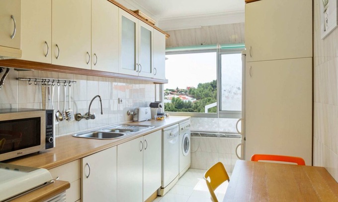 Alvide Apartment | Lovely 2 Bedroom Duplex Apt w Terrace in Cascais