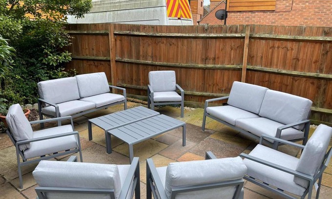 Luton House | Lovely 3-bed House in Luton