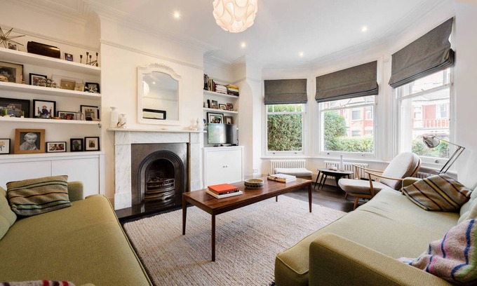 Dudden Hill House | Lovely, 4 bed Victorian house in North West London - Family friendly, sleeps 7