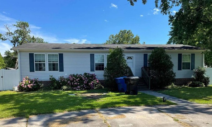 Virginia Beach House | Lovely 4-bedroom open concept home 8mins from oceanfront