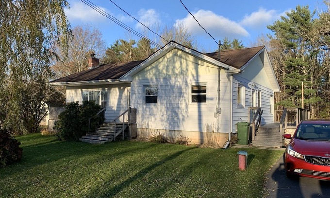 Grand Lake House | Lovely and Bright Bungalow near lake and parks