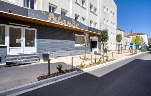 Le Chateau-d'Oleron Apartment | Lovely Apartment In Le Château-D'oléron