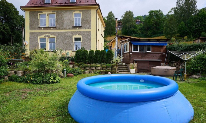 Desna Villa | Lovely apartment in villa for 5 people with pool, WIFI and TV