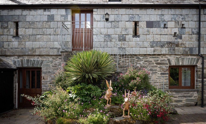 Fivelanes Apartment | Lovely apartment for 2 guests with hot tub, WIFI, TV, balcony, pets allowed and parking