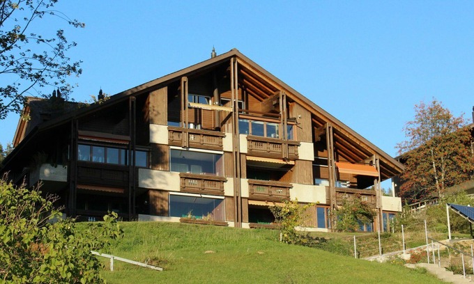 Beatenberg Apartment | Lovely apartment for 4 guests with WIFI, TV, balcony and panoramic view