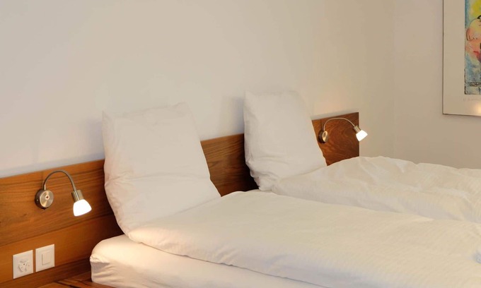 Spiez Apartment | Lovely apartment for 4 guests with WIFI, TV, balcony and pets allowed