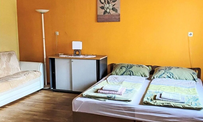 Raiding Apartment | Lovely apartment for 5 guests with WIFI, pets allowed and parking