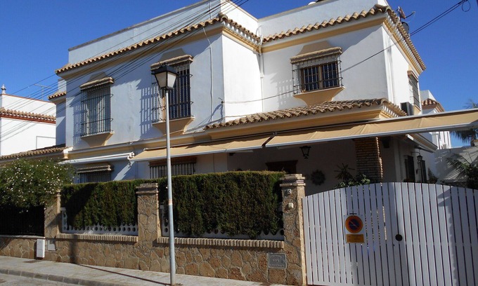 Chipiona Apartment | Lovely apartment for 4 people with WIFI, A/C, TV and terrace