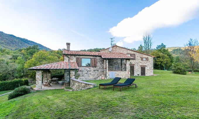 Montieri Apartment | Lovely apartment for 4 people with WIFI, TV, terrace, pets allowed and parking