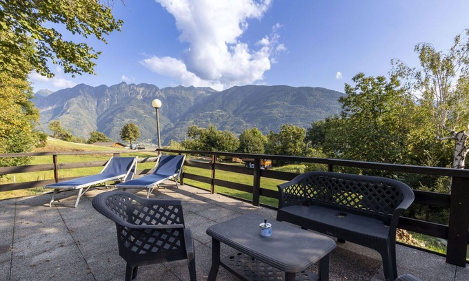 Morbegno Apartment | Lovely apartment for 4 people with WIFI, terrace and pets allowed