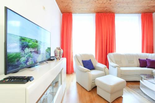 Matzleinsdorf Apartment | Lovely Apartment I Close to Main Station I 10 Minutes to Belvedere