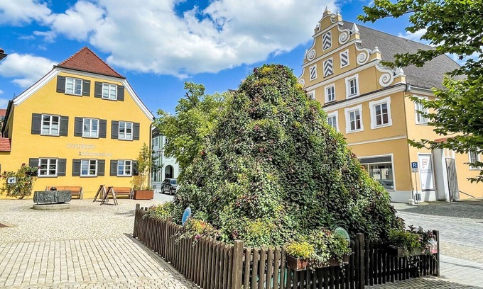 Wemding House | Lovely apartment in villa for 4 guests with WIFI, TV and terrace