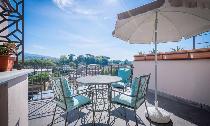 Lamporecchio Apartment | Lovely apartment for 4 guests with pool, WIFI, A/C, TV, terrace and panoramic view