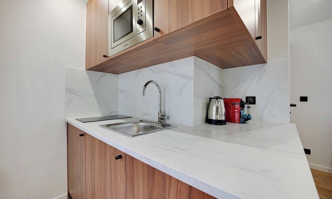 Aubervilliers Apartment | Lovely Apt - 2BD/6P - near Paris