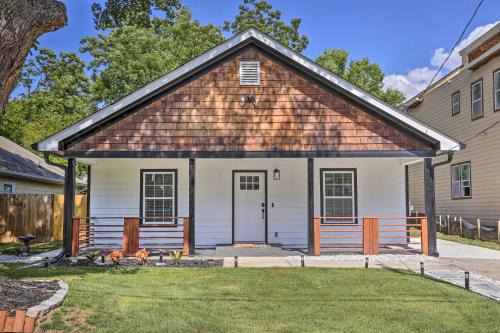 Pittsburgh House | Lovely Atlanta Home Less Than 3 Mi to State Farm Arena!