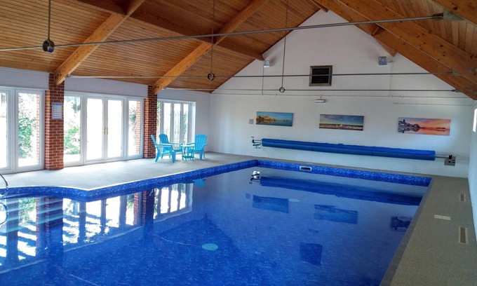 Aldborough House | Lovely barn nr.Cromer-indoor pool & play area. Sleeps 4.Contact host-late deals!