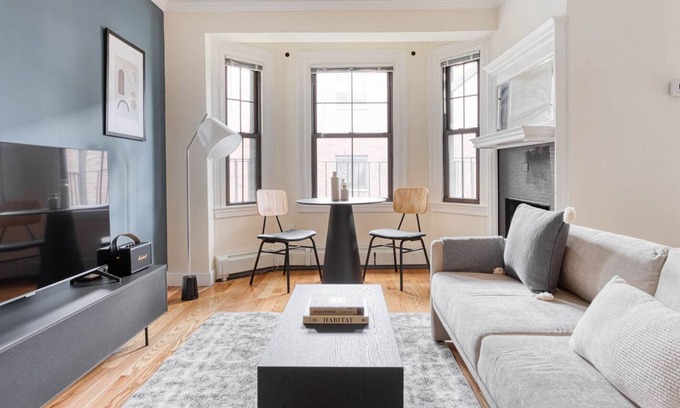 Chestnut Hill Apartment | Lovely Chestnut Hill 1BR, residential area, by Blueground