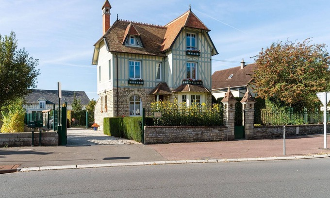 Bayeux Villa | Lovely Child-friendly Villa in Bayeux