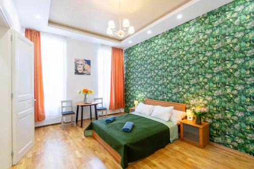 Vizivaros Apartment | Lovely designer home with stunning Parliament view