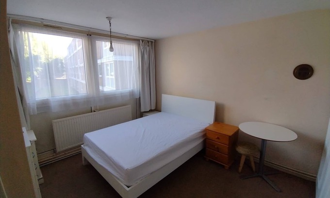 East Putney Apartment | Lovely Double Bedroom in Putney next to the station