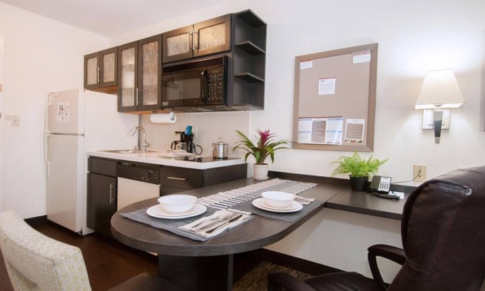 Anaheim Resort Hotel | Lovely Escape! Pets Allowed, Kitchenette, Pets Allowed, Near Disneyland