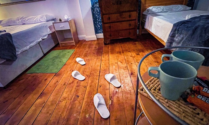 Dudden Hill Apartment | Lovely flat near train station and central london