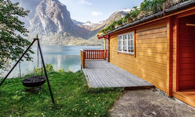 Nesset House | Lovely home in Eikesdal with kitchen