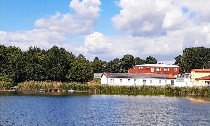 Gutzkow House | Lovely Home In Gützkow With Kitchen