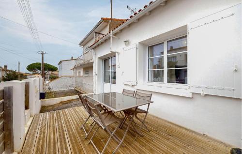 Royan House | Lovely Home In Royan With Wifi
