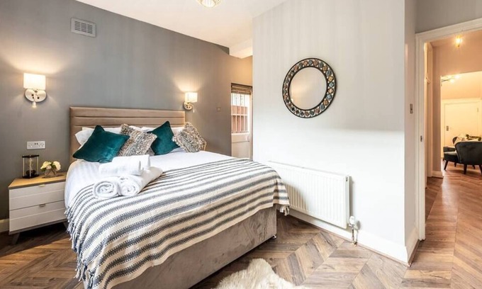 Seven Sisters House | Lovely Home: Quiet Street, Near Nature, Good Links