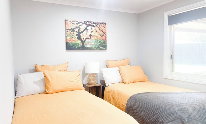Lake Albert Apartment | Lovely Lake Albert Escape!