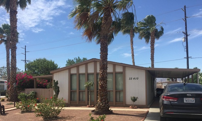 Thousand Palms House | Lovely Landscaped Private Yard Snuggled In The Sunny Desert