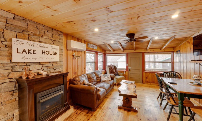 South Casco Cabin | Lovely Maine Cabin w/Deck, Gas Grill & Fire Pit!