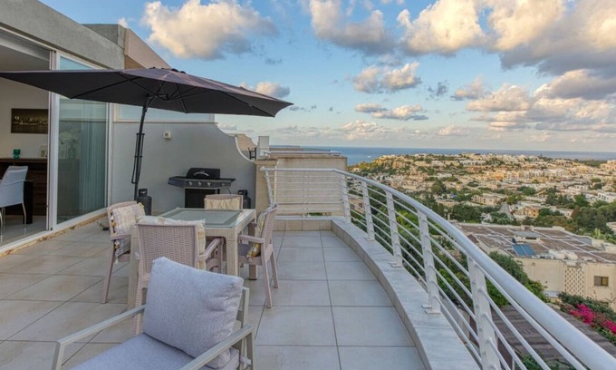 Mellieħa Heights Apartment | Lovely Mellieha Apt with stunning terrace & views!