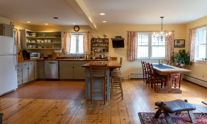 West Stockbridge House | lovely peaceful private country home close to area attractions