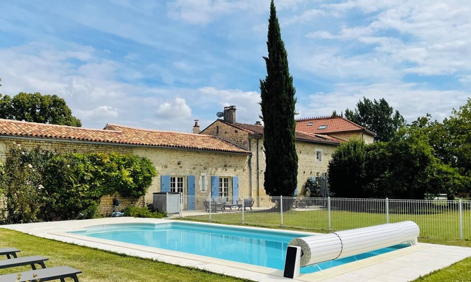 Brioux-sur-Boutonne Other | Lovely stone house large private heated pool and gardens, ideal for families