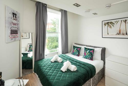 Little Venice Apartment | Lovely Studio in prime Maida vale location- Zone 2