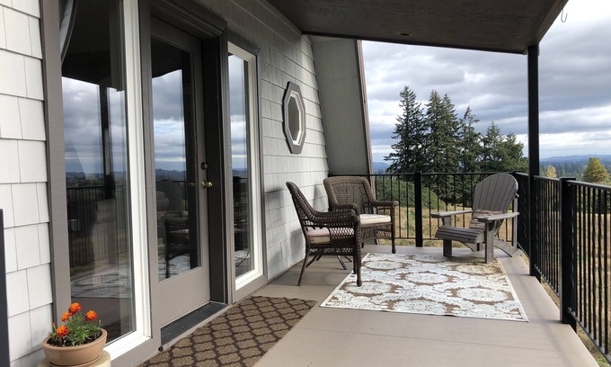 Sherwood House | Lovely "Wine Country Casita" - Private Guesthouse, Beautiful Views