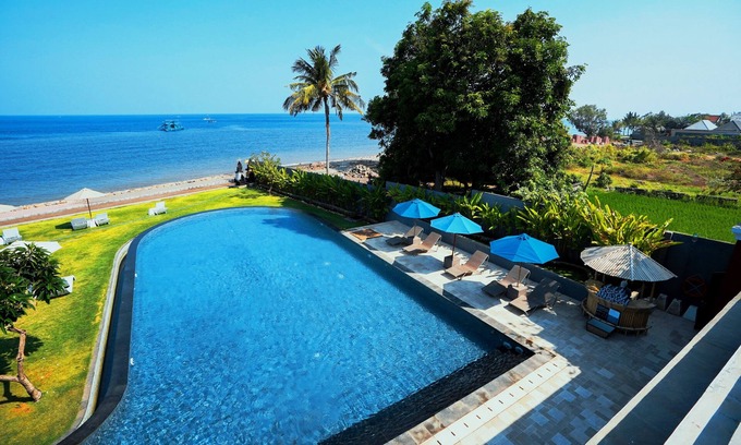 Tukad Mungga Hotel | Lovina Beach Club & Resort