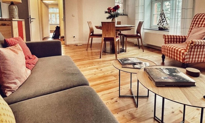 Reifferscheid House | Lovingly furnished house at the foot of the castle