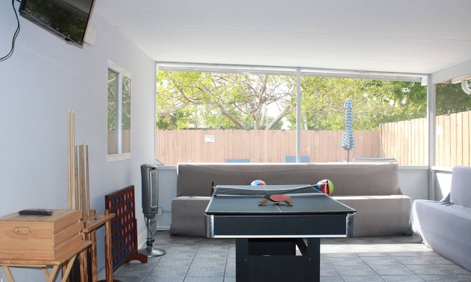Flagami House | Lucky Charm 401