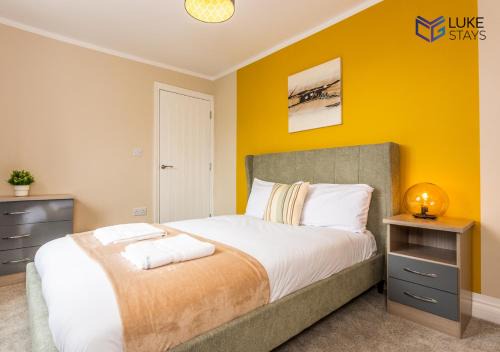 Durham Apartment | Luke Stays - Cross View Terrace