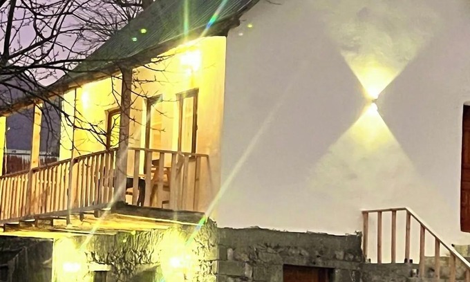 Kukes County House | Lule bore