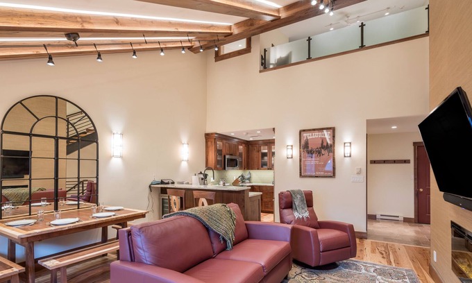 Telluride Cottage | Lulu City 6I by Avantstay Gorgeous Condo Close to the Slopes