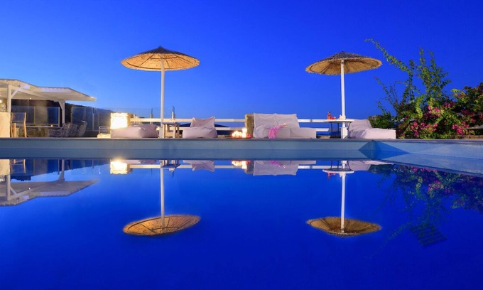 Ftelia Apartment | Luna Suite , Pool, Garden, Jaccuzzi