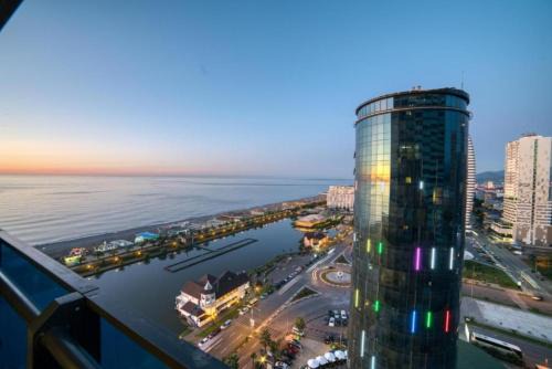 New Boulevard House | Lunamar Sea View Aparthotel in Orbi City Batumi